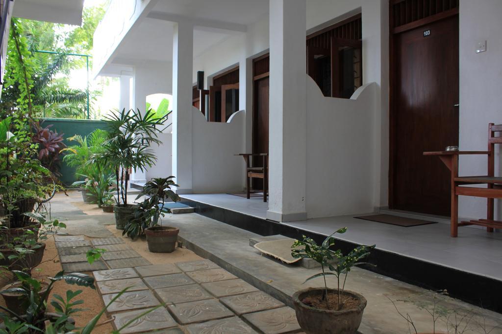 Unawatuna Beach Bungalow - Hotel Exterior foto